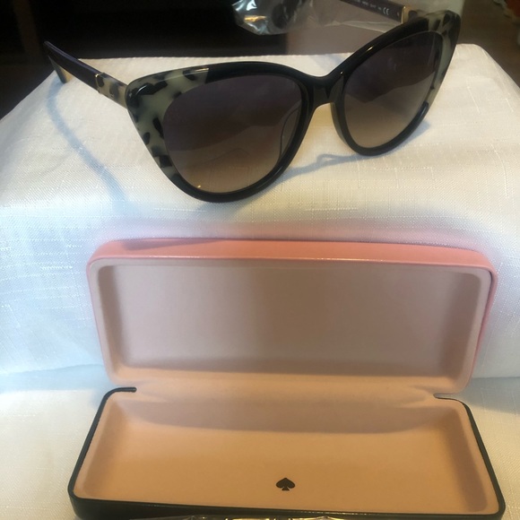 *Brand New* Kate Spade Sherlyn Sunglasses main image 5